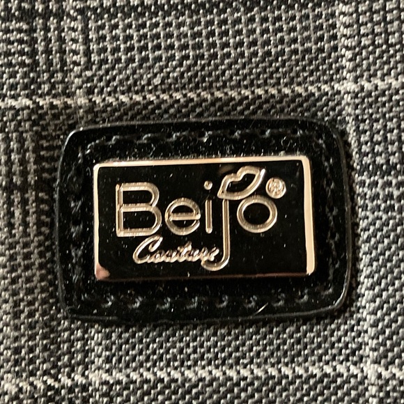 ++++FREE w $125 purchase++++
NWT Beijo shoulder bag, plaid, crossbody - Picture 4 of 17